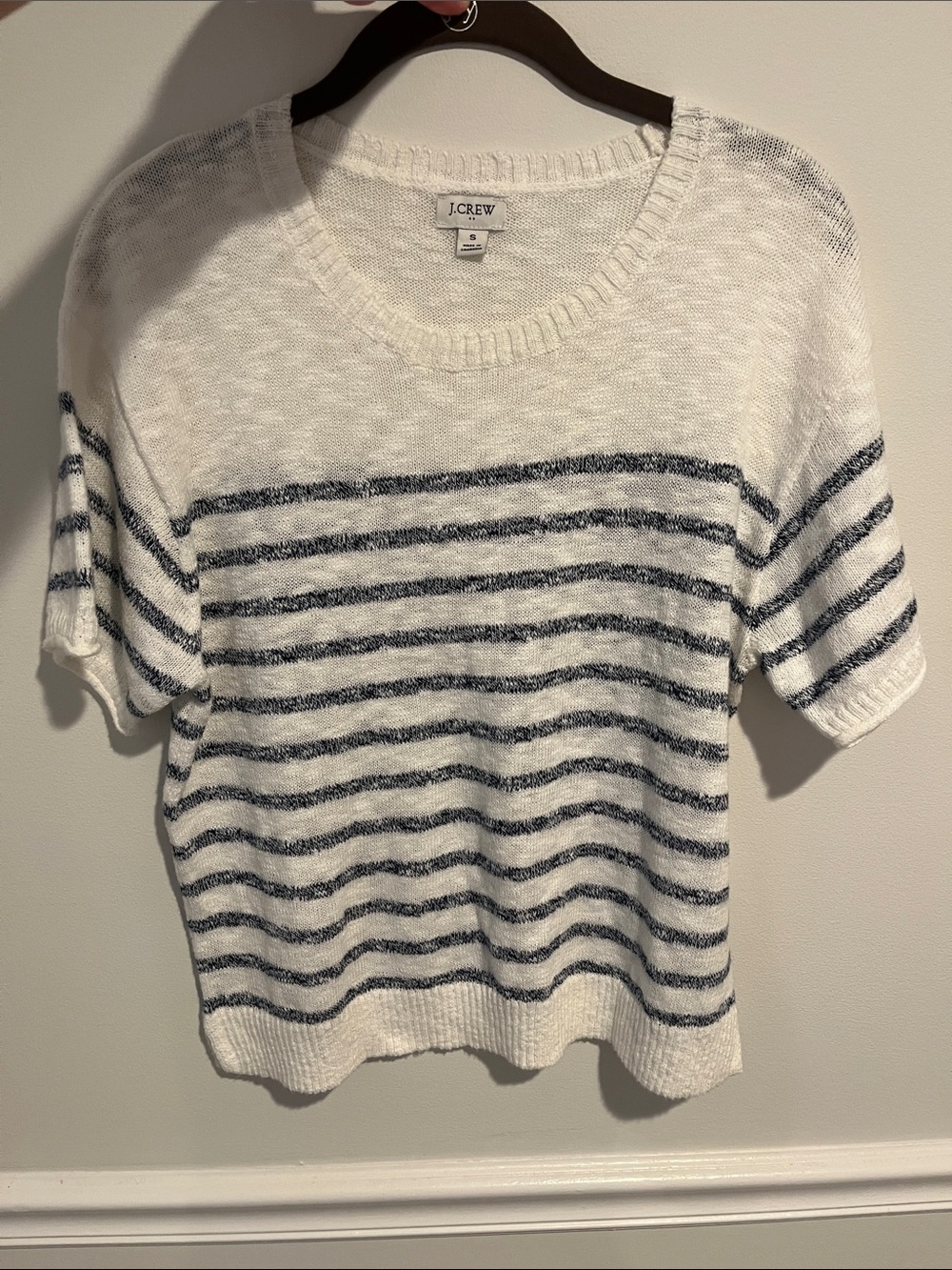 Never worn J. Crew White & Navy Short-Sleeve Striped Sweater